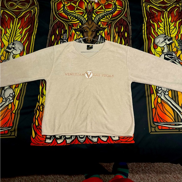 The Venetian™️ Las Vegas Terry Cloth Long Sleeve Sweater - Picture 4 of 6